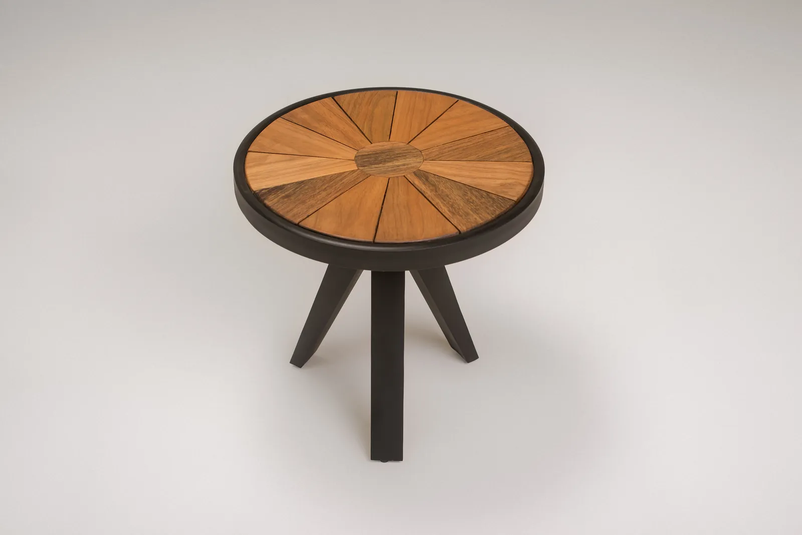 Mesa Lateral Tagil